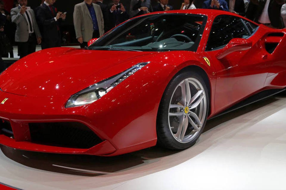 Ferrari tem dificuldade de expansão no mercado de luxo