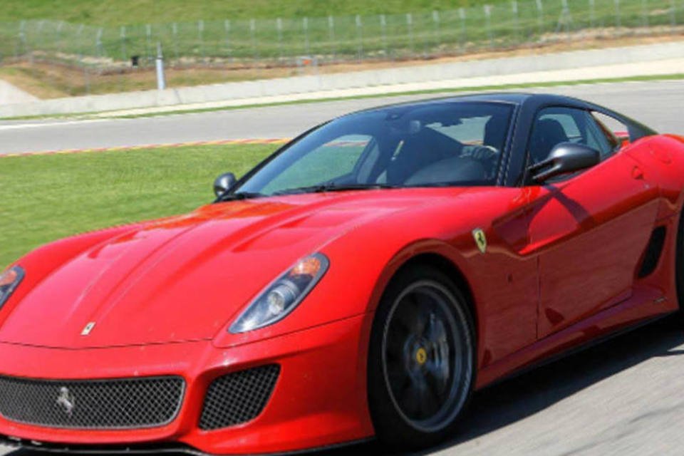 Ferrari 599 pode ter série assinada por Alonso