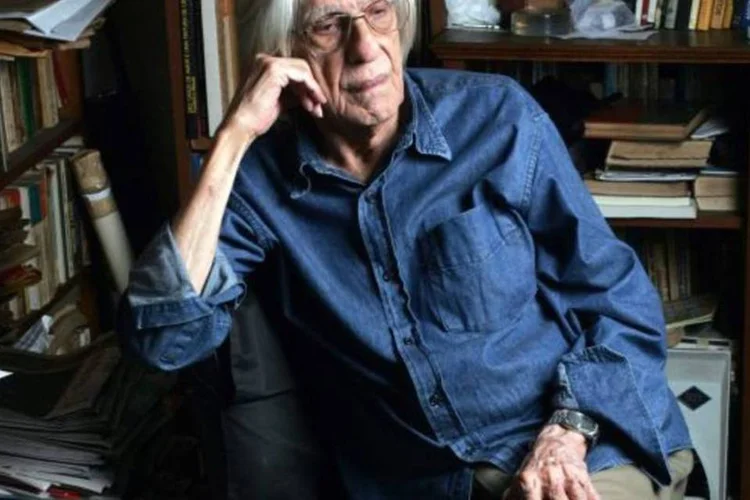 Gullar é constantemente lembrado como um grande poeta brasileiro vivo, além de ser crítico de literatura (Oscar Cabral/Veja)