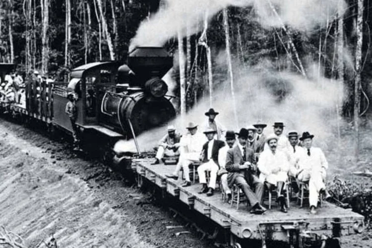 A Madeira-Mamoré em operação: o sonho de explorar  a borracha acabou em pesadelo (Wikimedia Commons)