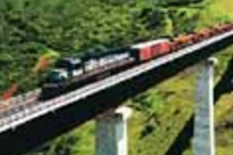 Trem da Estrada de Ferro Vitória-Minas: concessionárias reduziram acidentes (--- [])