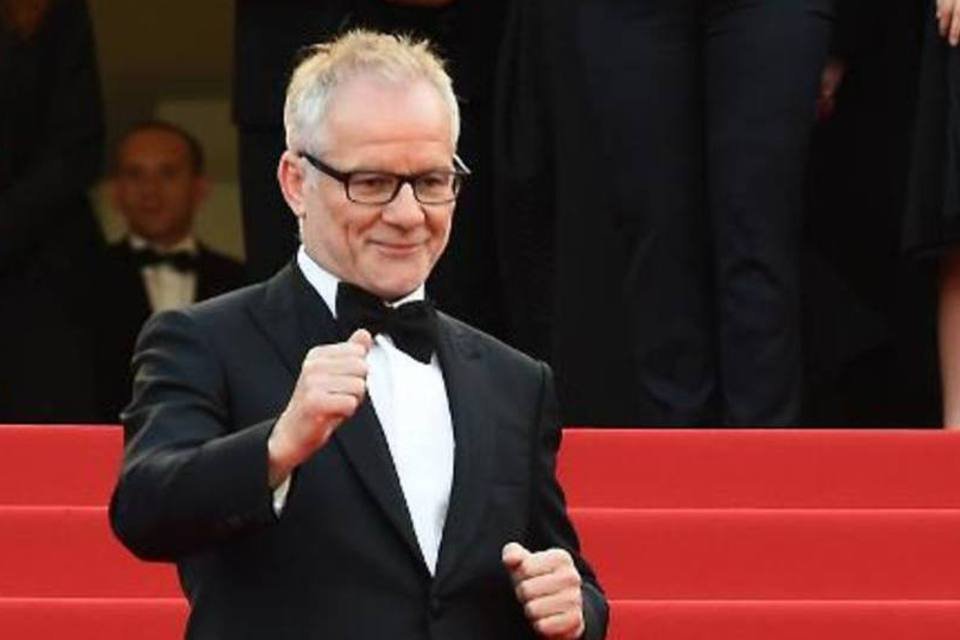 Cannes pede desculpas por polêmica sobre salto alto