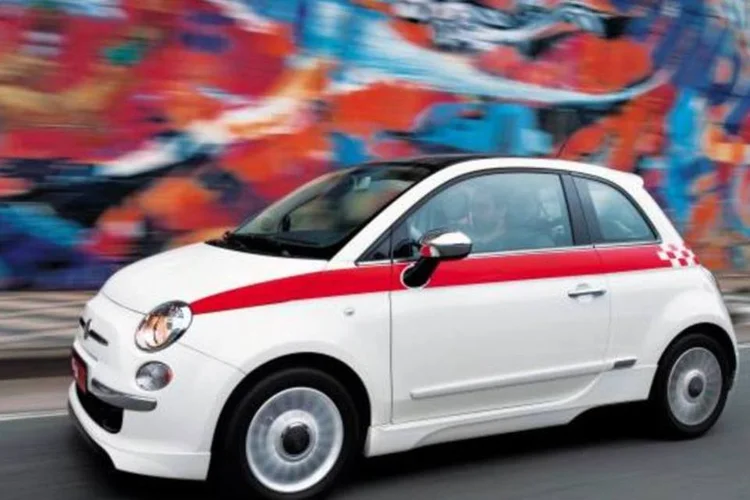 Estratégia de mercado é semelhante à adotada pela MINI, que lançou o hatch Cooper e suas variações (Marco de Bari/Quatro Rodas)