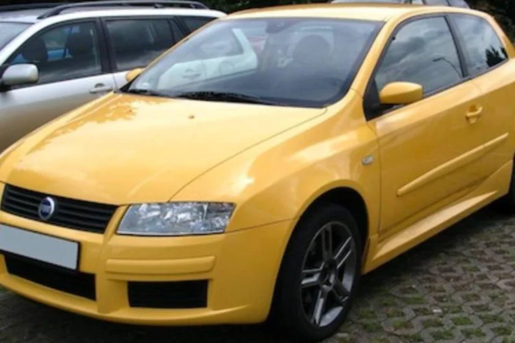 fiat_stilo1-jpg.jpg (.)