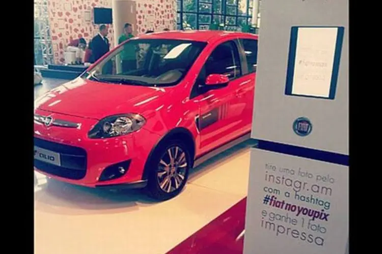Foto do Instagram com um carro da marca (Divulgação)