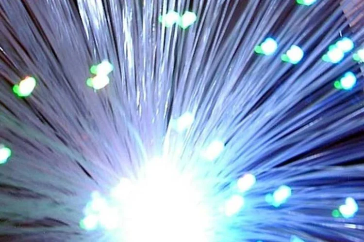 
	Cabos de fibra &oacute;tica: at&eacute; que haja massa cr&iacute;tica em localidades como Campinas, o headend do servi&ccedil;o deve ser o mesmo usado na capital
 (ANDRE VALENTIM)