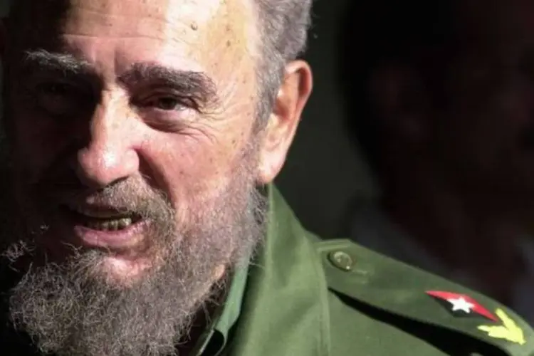Resultados da batalha de Chávez contra o câncer foram  "impressionantes", segundo Fidel Castro (Jorge Rey/Getty Images)