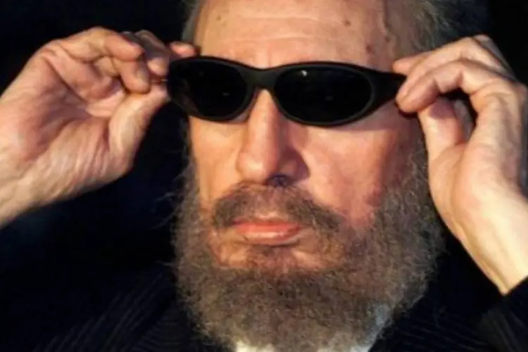
	Fidel Castro: l&iacute;der &quot;est&aacute; mais velho, mas segue ativo intelectualmente, estuda e analisa a pol&iacute;tica internacional&quot;, disse sobrinha
 (AFP/Christophe Simon)