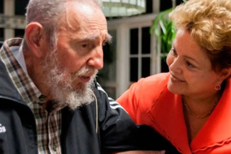 
	Fidel Castro e Dilma Roussef: as imagens do encontro foram divulgadas apenas pelo site &quot;Cubadebate&quot;
 (REUTERS/Alex Castro/Courtesy of Cubadebate/Handout via Reuters)