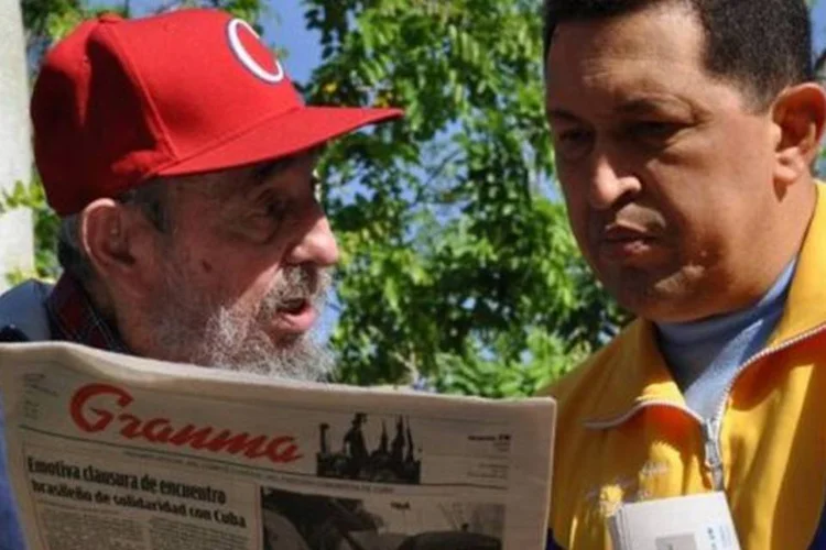 Depois da cirurgia no início do mês, Chávez esperava voltar à Venezuela a tempo de participar do evento programado na ilha Margarita (AFP)