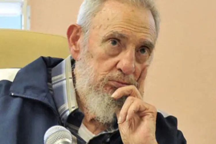 
	O ex-presidente de Cuba Fidel Castro: &nbsp;segundo ele, a reportagem publicada na segunda-feira pelo jornal Kommersant constitui uma &quot;mentira&quot; e &quot;cal&uacute;nia&quot;
 (REUTERS/Courtesy of Cubadebate/Revolution Studios/Handout)