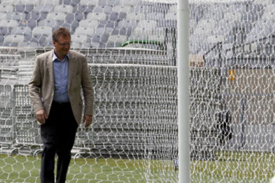 Fifa tem culpa por estruturas temporárias, admite Valcke