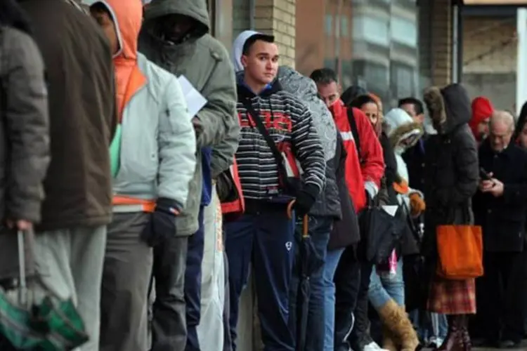 Fila do desemprego na Espanha: pesquisa revela que quatro em cada dez espanhóis consideram que a situação econômica do país deve piorar (Getty Images)