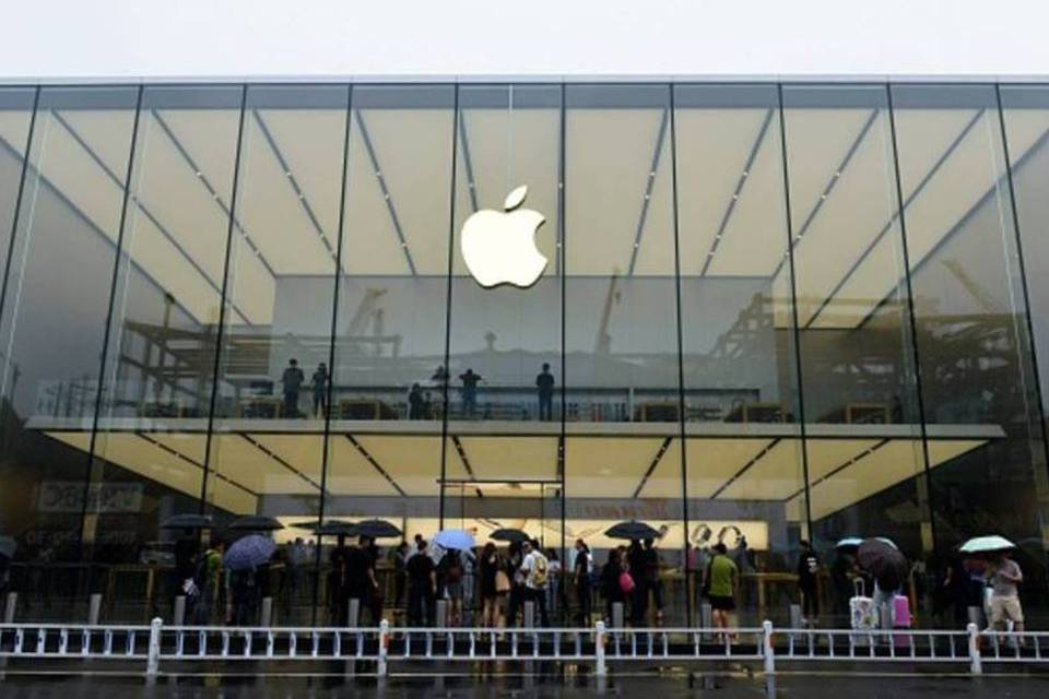 Filas e frustração marcam primeiro dia de vendas do iPhone 7