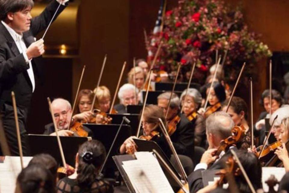 Celular interrompe concerto da Filarmônica de NY