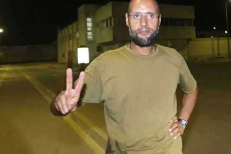 Saif al-Islam: "Kadafi e toda a família estão em Trípoli" (Imed Lamloum/AFP)