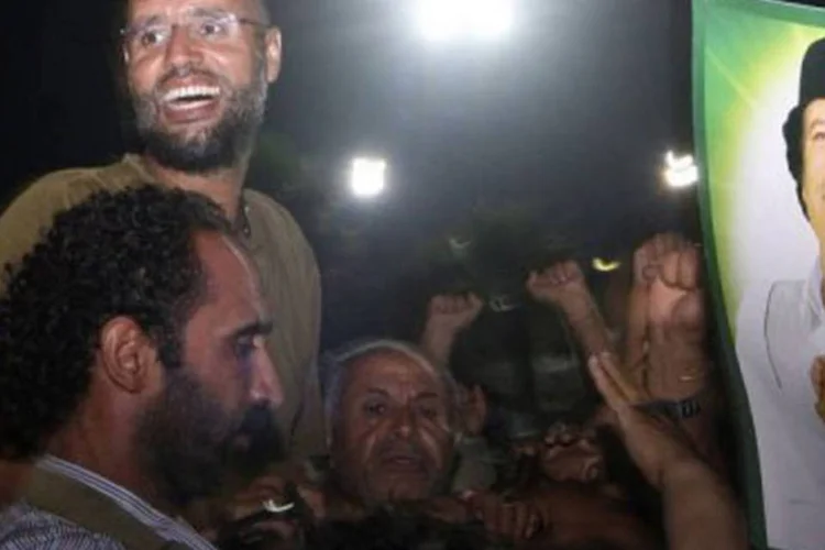 Seif e Senussi foram detidos no fim de semana passado no sul da Líbia (Imed Lamloum/AFP)