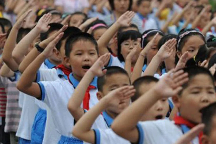 A China sofre um desequilíbrio de gênero, com uma proporção de 119 homens para cada 100 mulheres, a maior do mundo (AFP)