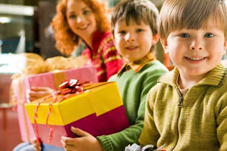 
	Pesquisa mostra que maioria das m&atilde;es realiza os desejos dos filhos durante as compras, enquanto 46% n&atilde;o imp&otilde;em regras para presente&aacute;-los
 (shironosov/Thinkstock)