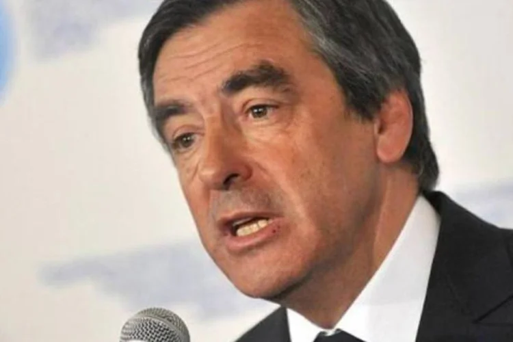François Fillon: semanário Le Canard Enchainé noticicou que Pénélope Fillon recebeu 600 mil euros para atuar como assistente parlamentar do marido (Sergei Supinsky/AFP)