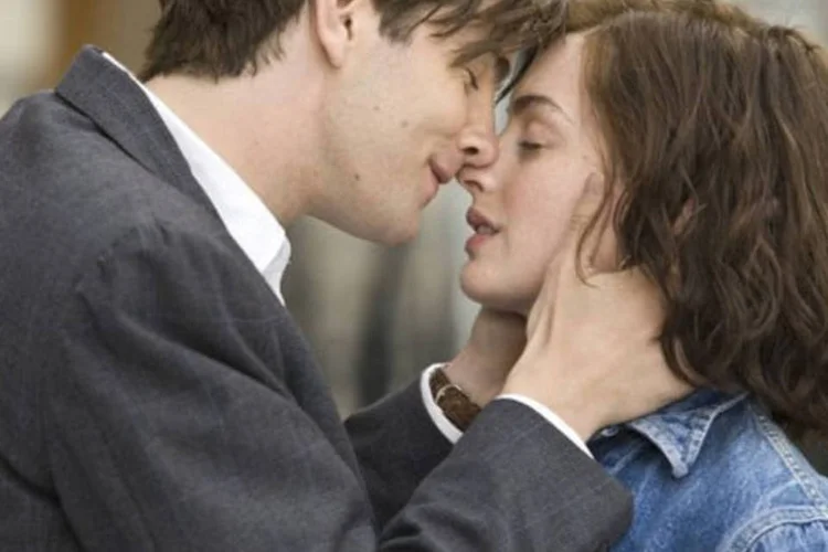 
	Cena do filme &quot;Um Dia&quot;, adapta&ccedil;&atilde;o do livro estrelada pela atriz americana Anne Hathaway
 (Divulgação)