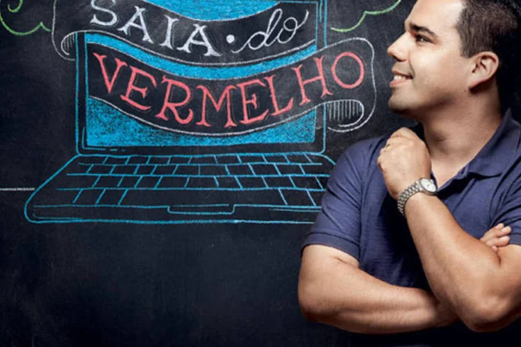 Adilson Matias de França, operador das centrais de atendimento do Itaú-Unibanco:  "Explico que, assim como o alcoolismo, o endividamento é um problema que a pessoa precisa admitir que tem." (Marcelo Spatafora / VOCÊ S/A)