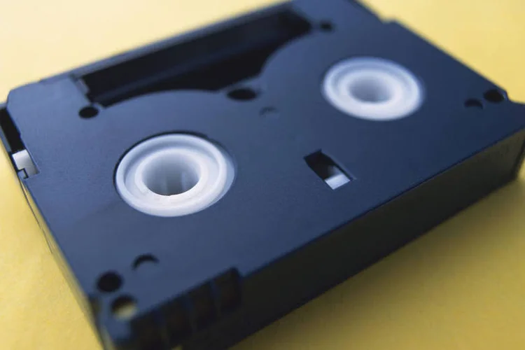 
	VHS: a Funai chegou a vender 15 milh&otilde;es de aparelhos de videocassete VHS por ano
 (DAJ/Thinkstock)