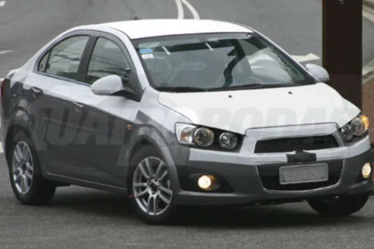 Carro deverá vir com mesma motorização usada no Cruze, de 144 cv  (Reprodução/Silvio Gioia)