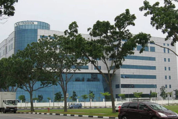 
	Flextronics: fabricante de equipamentos eletr&ocirc;nicos se prop&ocirc;s a pagar R$ 2,1 mil a t&iacute;tulo de participa&ccedil;&atilde;o nos resultados
 (Wikicommons)