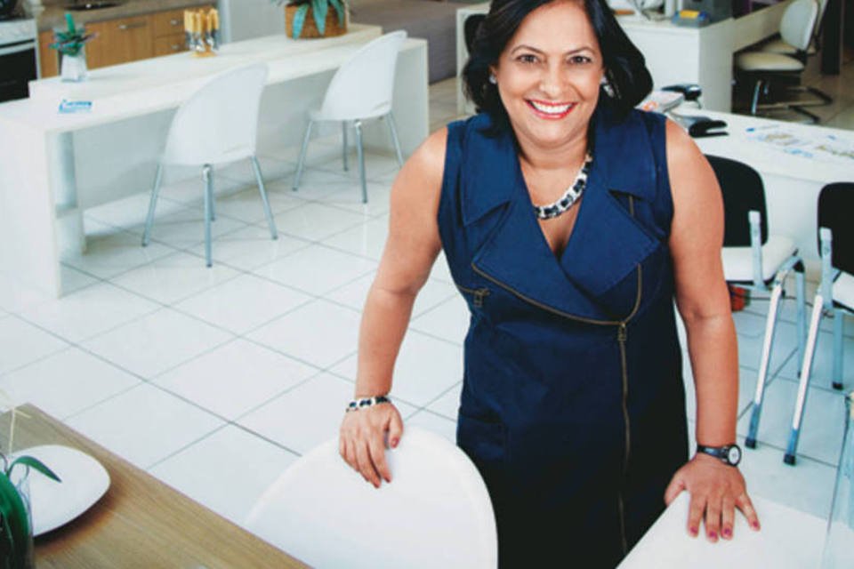 Rosana Peixoto, dona da loja de móveis Peixoto Planejados.  (Marcelo Correa)