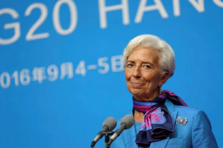 
	Christine Lagarde: ela reconheceu que &eacute; preciso &quot;beneficiar a todos, n&atilde;o apenas a alguns&quot;
 (Stringer/Reuters)