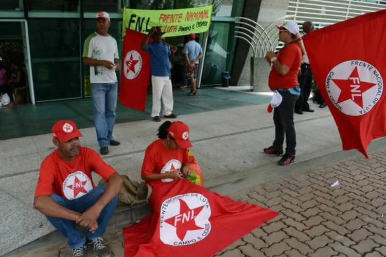 FNL: protesto é contra a nomeação de Kátia ao ministério da Agricultura (Wilson Dias/ABr)