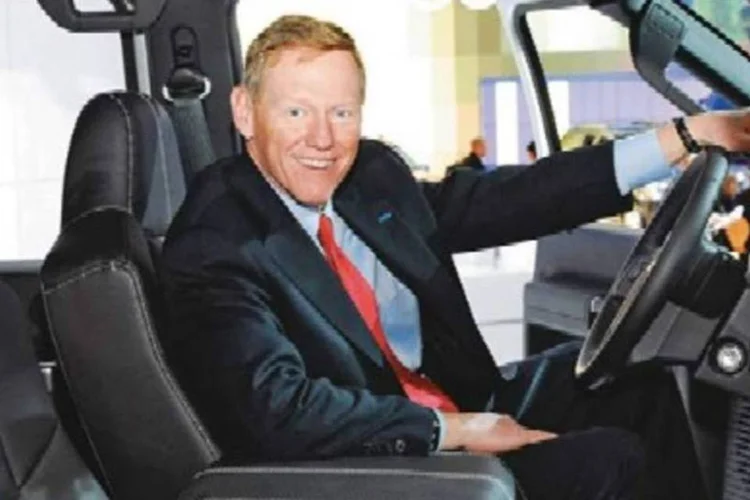 Mulally, da Ford: graças às estratégias do "Forasteiro", a empresa conseguiu lucrar em ano de crise