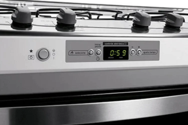 
	Smart Cook: o sistema permite que o consumidor programe o forno para preparar pratos de acordo com a receita
 (Divulgação)