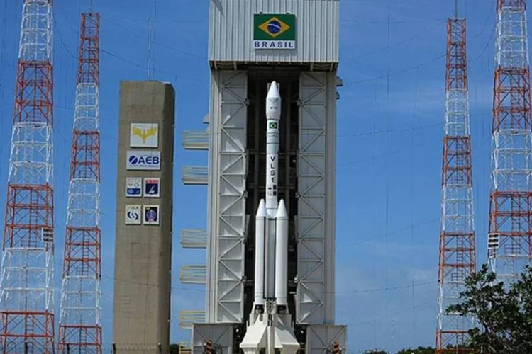 
	A Torre M&oacute;vel de Integra&ccedil;&atilde;o no Centro de Lan&ccedil;amento de Alc&acirc;ntara, no Maranh&atilde;o
 (Caspereark/Wikimedia Commons)