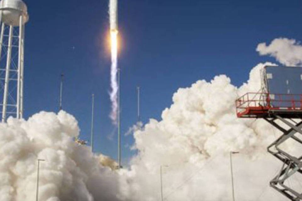 Orbital Sciences lança foguete