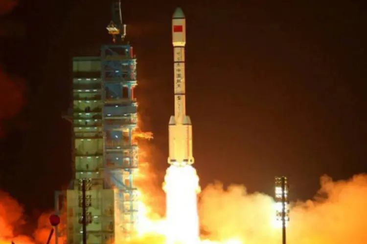 Lançamento de foguete chinês: o país pretende construir uma estação espacial até o fim da década e, eventualmente, enviar uma missão tripulada à Lua (©afp.com)