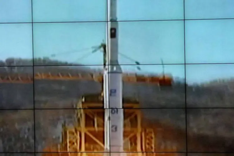 Imagem do foguete norte-coreano Unha-3: a Coreia do Norte reafirmou nesta quarta-feira seu direito legítimo de lançar foguetes com fins civis (©afp.com)