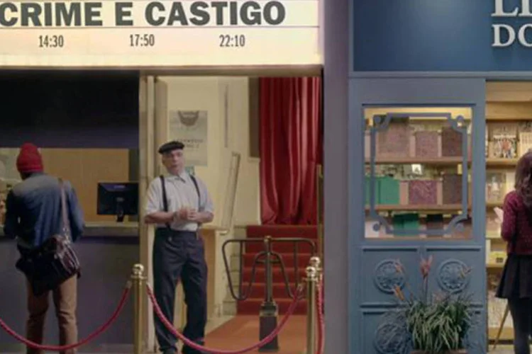 Trecho do vídeo: canção foi criada especialmente para o filme e serve como pano de fundo para a história de amor entre um jovem apaixonado por filmes e uma garota aficionada por livros (Reprodução)