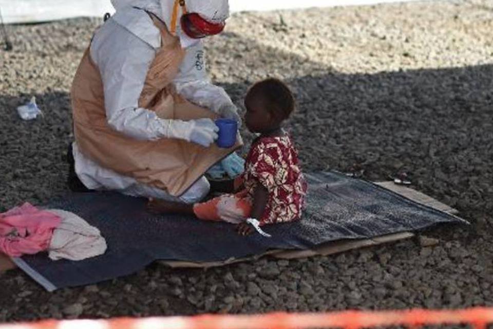 Mais de 1 milhão de pessoas estão ameaçadas pela fome nos três países da África Ocidental mais afetados pela epidemia de ebola (Francisco Leong/AFP)