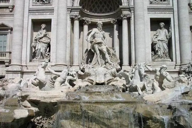 
	Fontana di Trevi, em Roma, na It&aacute;lia: A fonte mais famosa da It&aacute;lia j&aacute; foi esvaziada para que os trabalhos de restaura&ccedil;&atilde;o comecem
 (Wikimedia Commons)