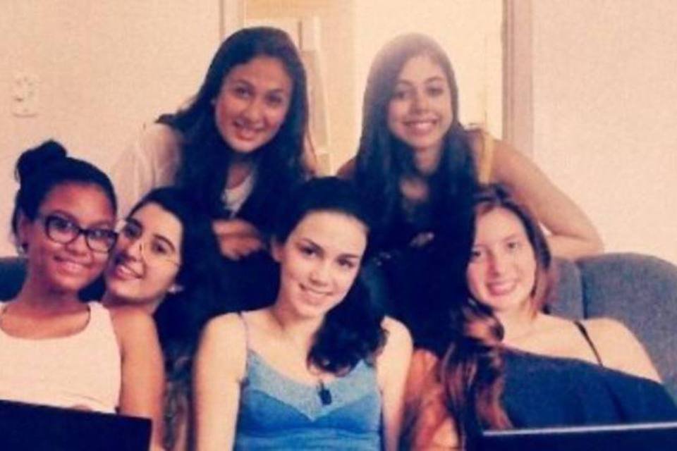 Meninas criam aplicativo para combater o slut shaming