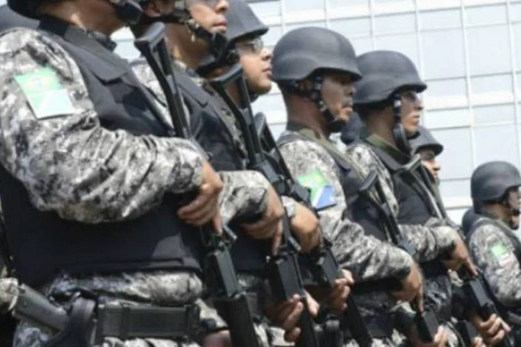 
	Opera&ccedil;&atilde;o Jaragu&aacute;: em publica&ccedil;&atilde;o do Minist&eacute;rio da Justi&ccedil;a, foi autorizada a perman&ecirc;ncia dos policiais da For&ccedil;a Nacional por mais 90 dias em Alagoas, na Opera&ccedil;&atilde;o Jaragu&aacute;, deflagrada em 2011
 (Arquivo/Agência Brasil)