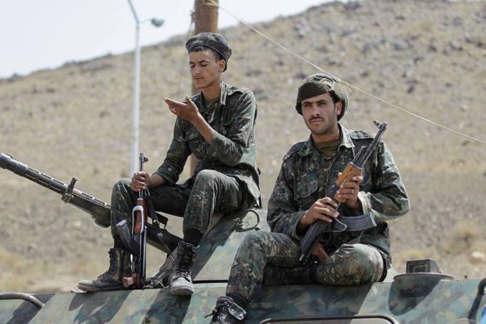 Trinta militantes e oito soldados morrem em ataque no Iêmen