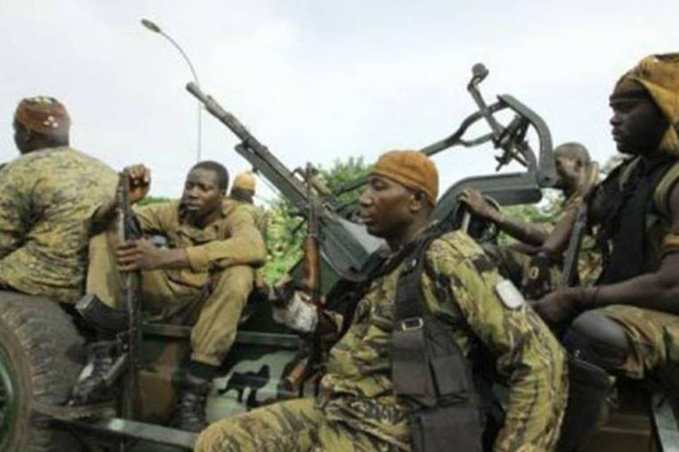 Forças de Gbagbo atacam base de Ouattara na Costa do Marfim