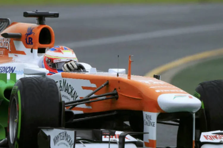 O piloto inglês Paul di Resta, da equipe  Force India, participa de corrida da Fórmula 1 na Austrália (REUTERS/Scott Wensley)