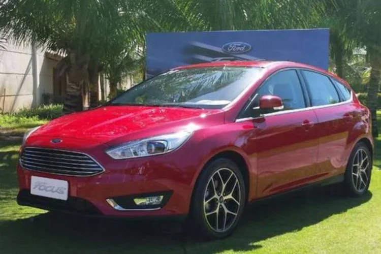 
	Reestilizado, o hatch traz a nova identidade visual da Ford
 (Divulgação/Quatro Rodas)
