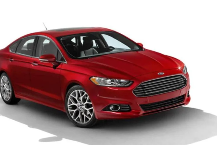 No último ano, o Fusion atingiu a marca do quarto maior sedã do mercado em vendas, atrás de Accord (253,599), Nissan Altima (268,981) e do mais vendido Camry (308,510) (Divulgação)