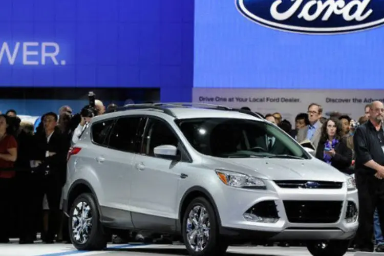 Novo modelo do Ford Escape é apresentado no Salão do Automóvel de Los Angeles, em novembro de 2011 (AFP / Kevork Djansezian)