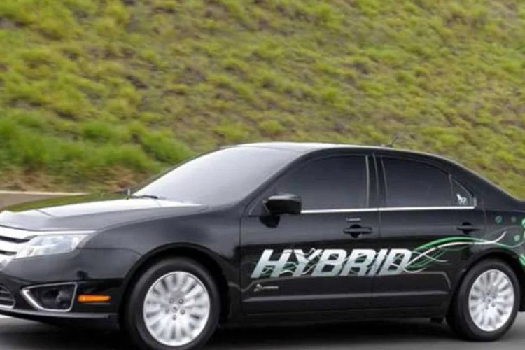 Sozinho, motor elétrico do Fusion Hybrid garante o funcionamento do carro em velocidades inferiores a 75 km/h (Divulgação)